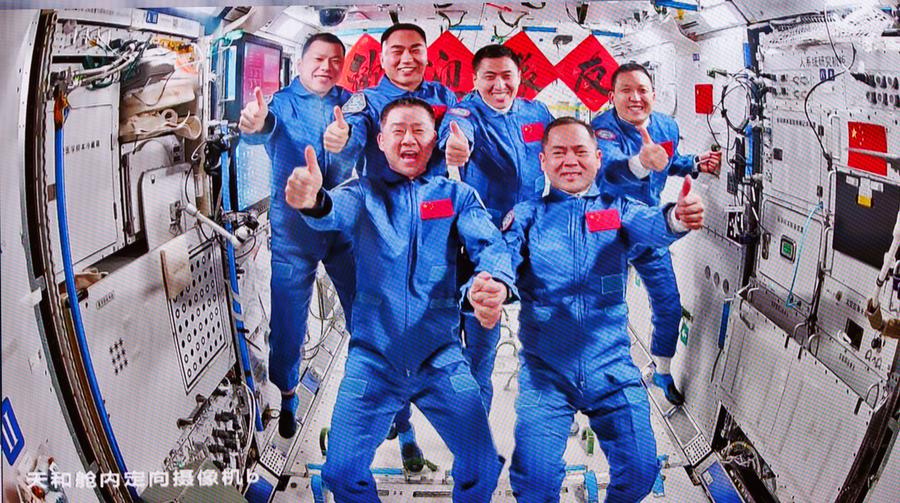 Chinese Astronauts to Return on Replacement Spacecraft After Debris Strike, CMSA Says
