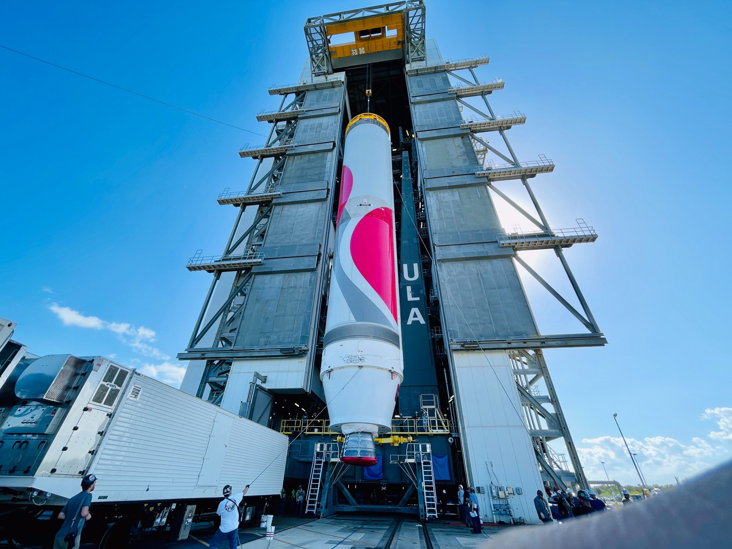 Pension fund sues Jeff Bezos and Amazon for not using Falcon 9 rockets