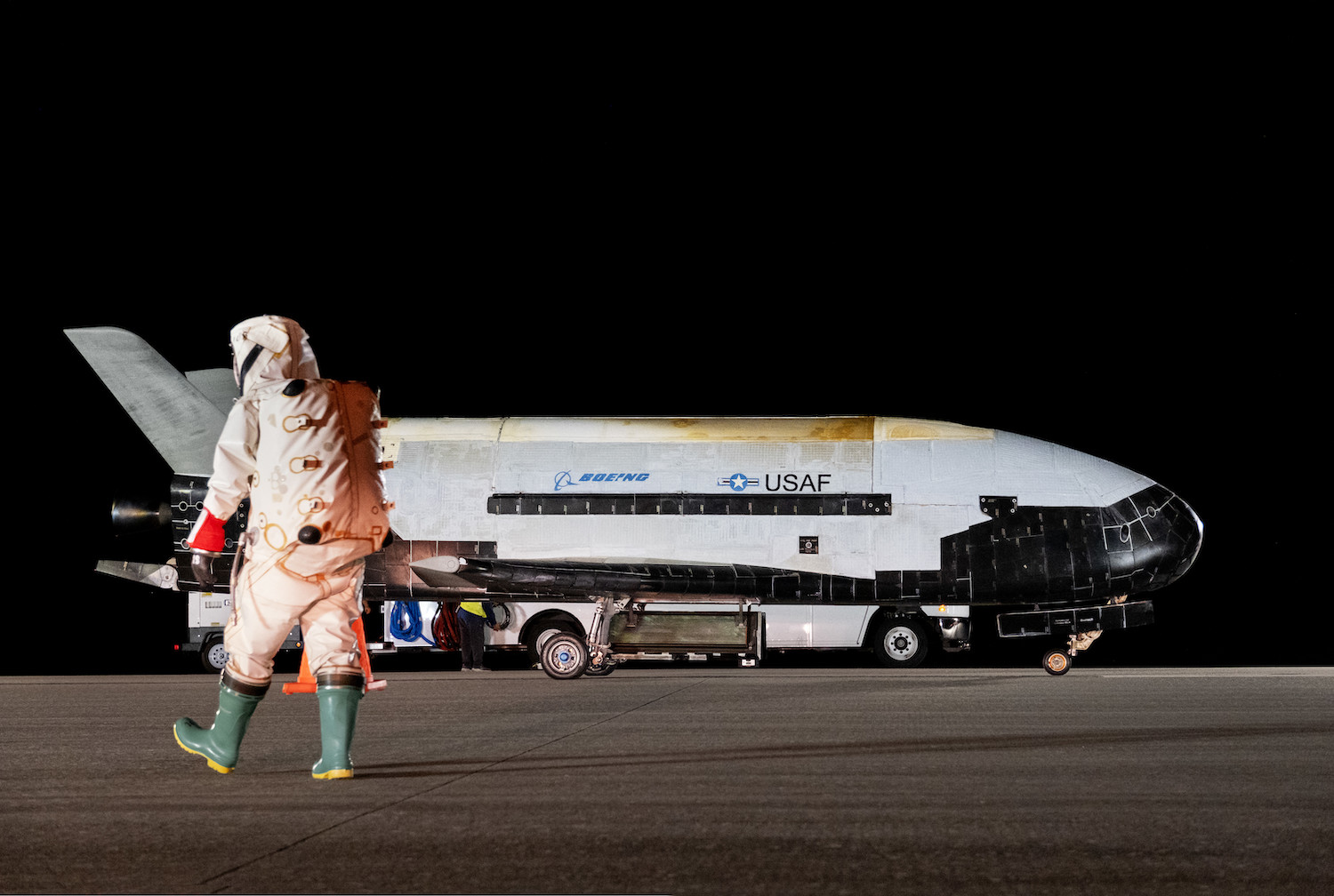 In a surprise move, the military’s spaceplane will launch on Falcon Heavy