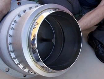 STS-132: Atlantis docks with ISS – Extremely clean ET-136