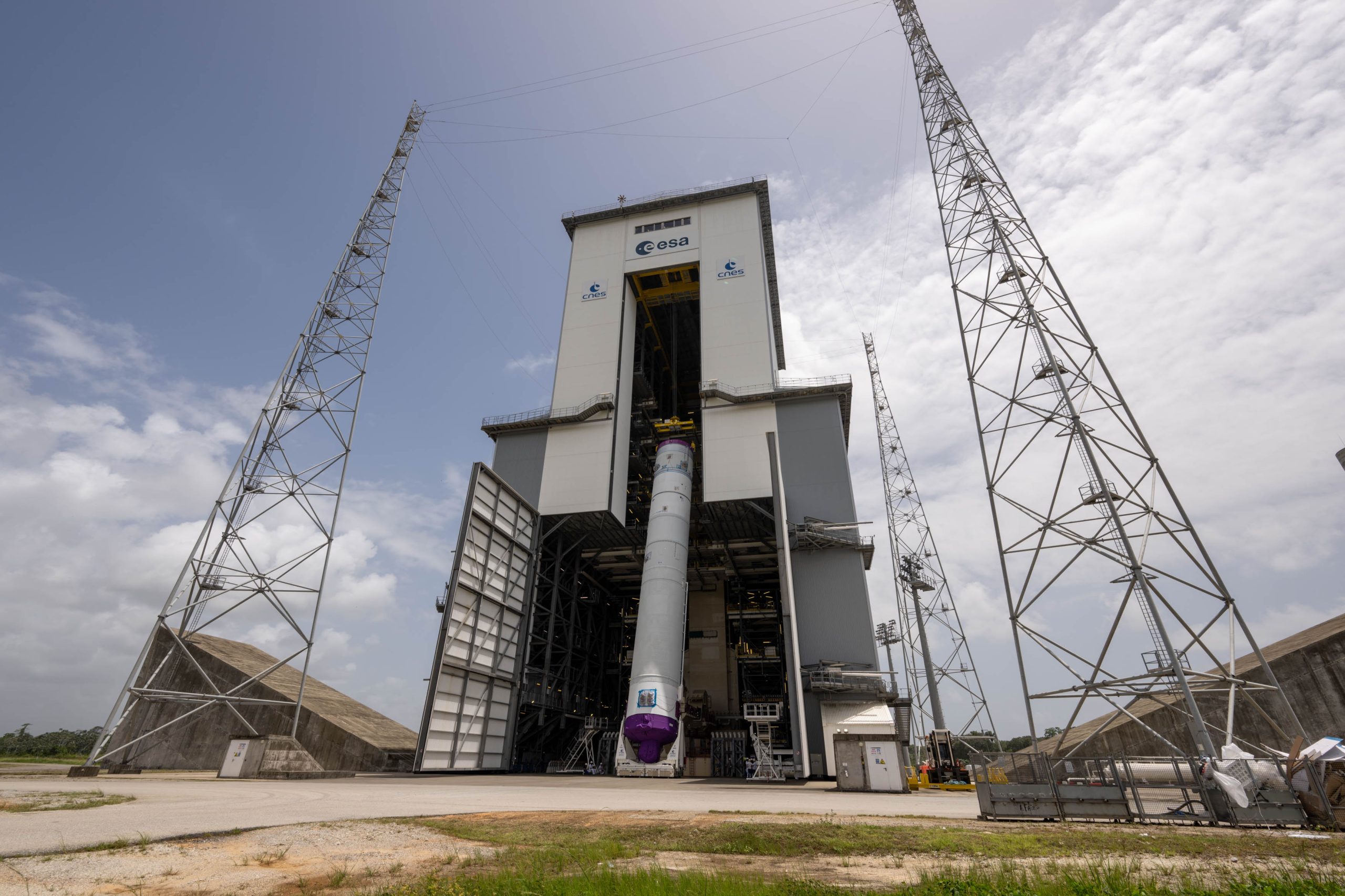 Rocket Report: SLS workforce cuts; New Glenn launch to launch in the early fall