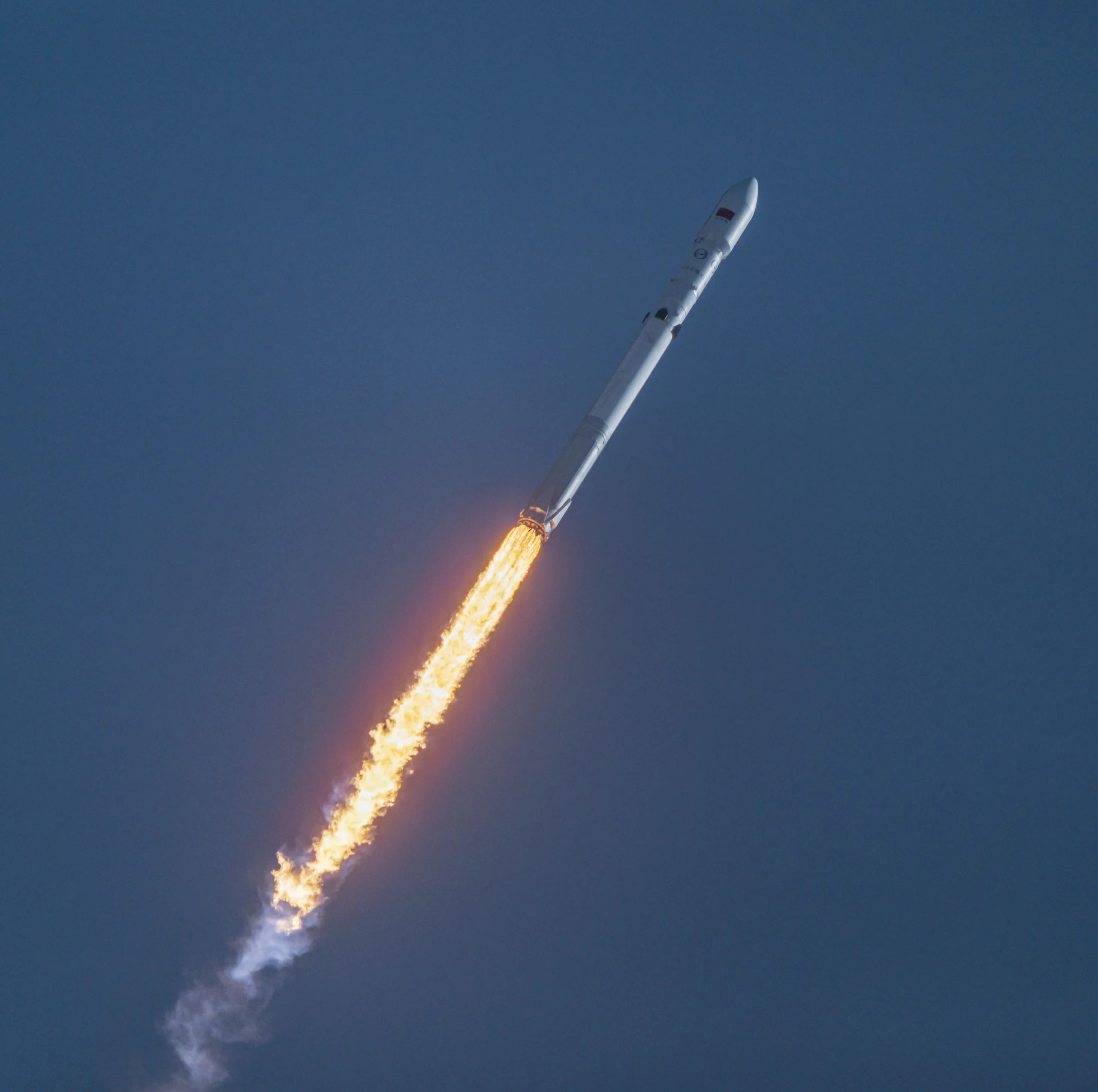 In a surprise launch, China debuts another big rocket designed for reusability