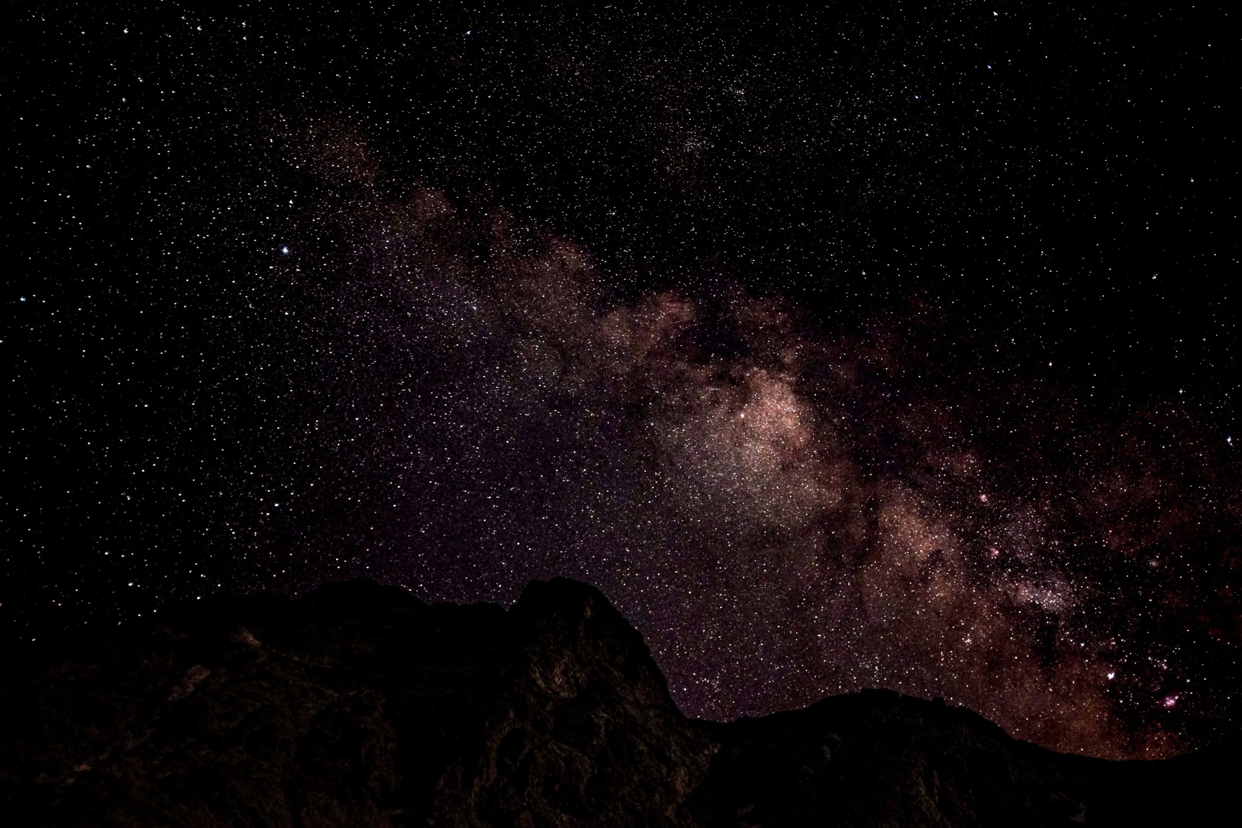 Daily Telescope: A simple shot of the Milky Way high above France and Spain
