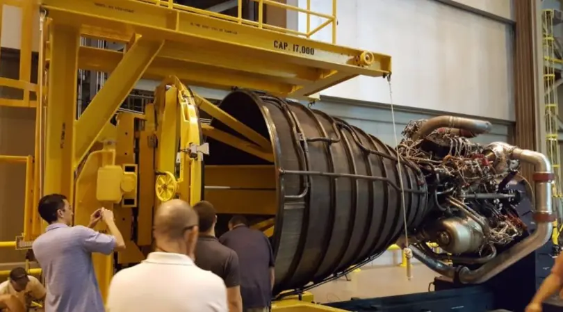 MAF simulating SLS engine installation with RS-25 pathfinder