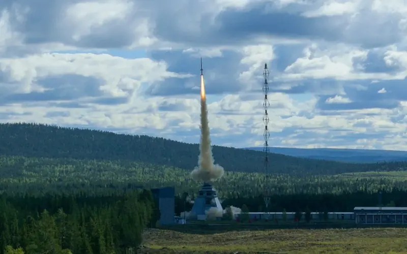 SSC Space Launches SubOrbital Express-5 Mission Carrying 12 Microgravity Experiments