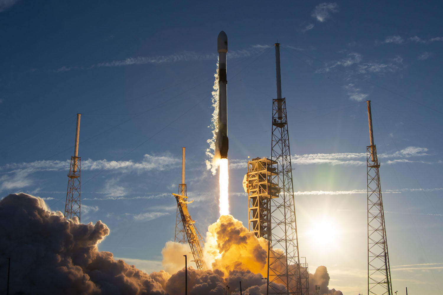 SpaceX launches military satellites tuned to track hypersonic missiles