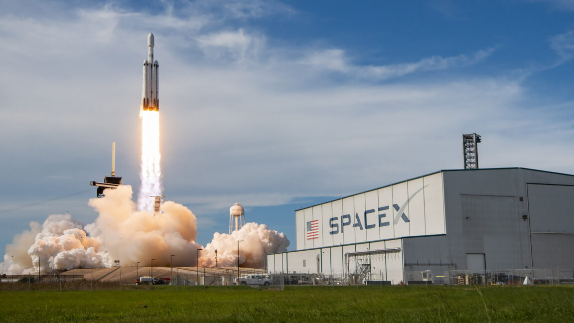 With new contracts, SpaceX will become the US military’s top launch provider