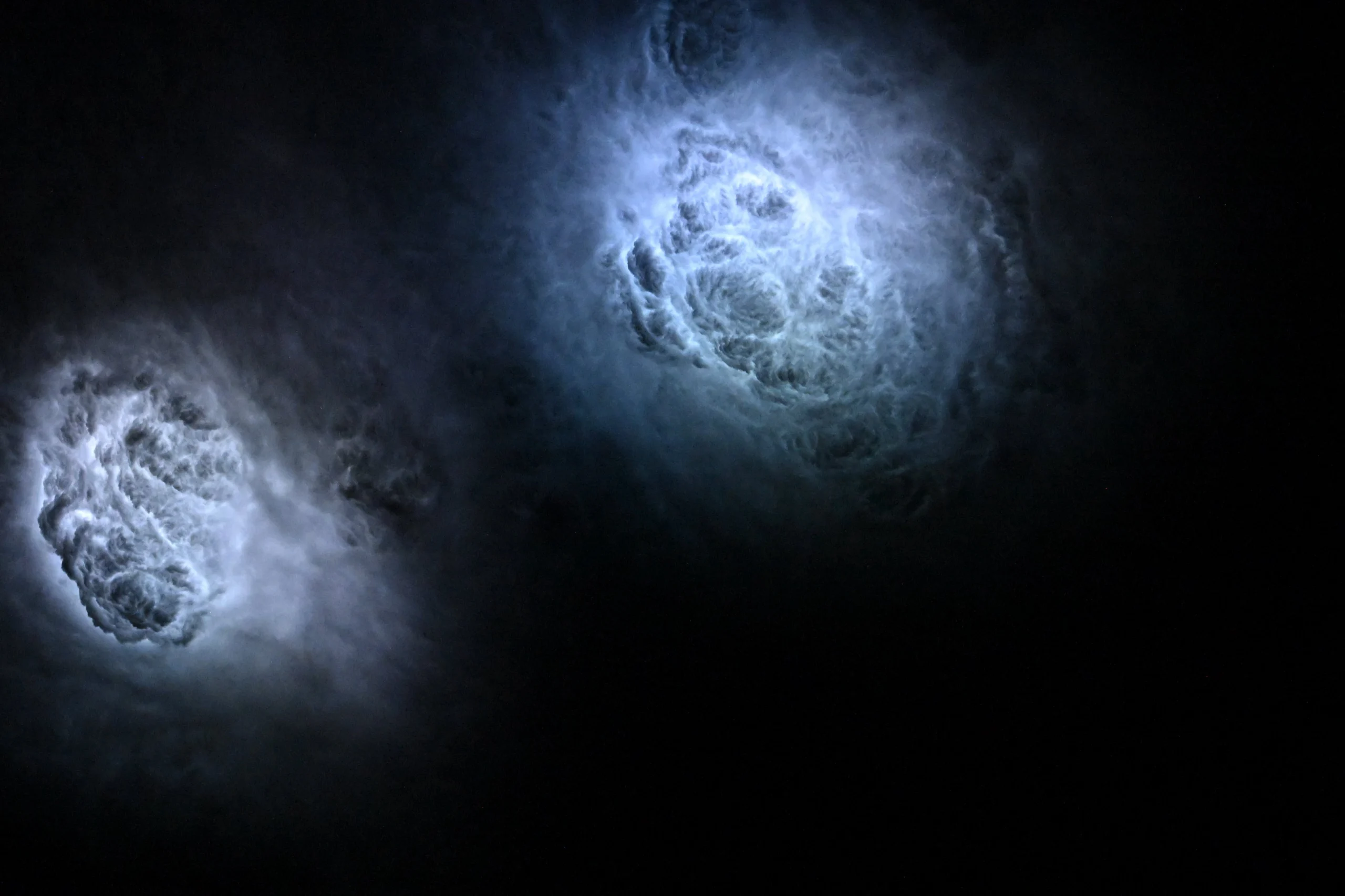 Tuesday Telescope: After spacewalking, an astronaut strikes lightning