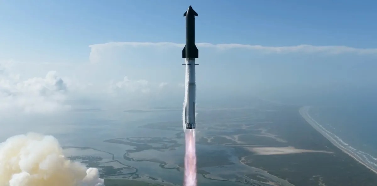 SpaceX Launches Starship V3 in Major Test Flight Ahead of Planned IPO