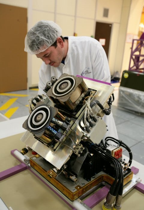 Airbus Sees Greater Promise in All-Electric Satellite Sales, Fierce Competition Ahead