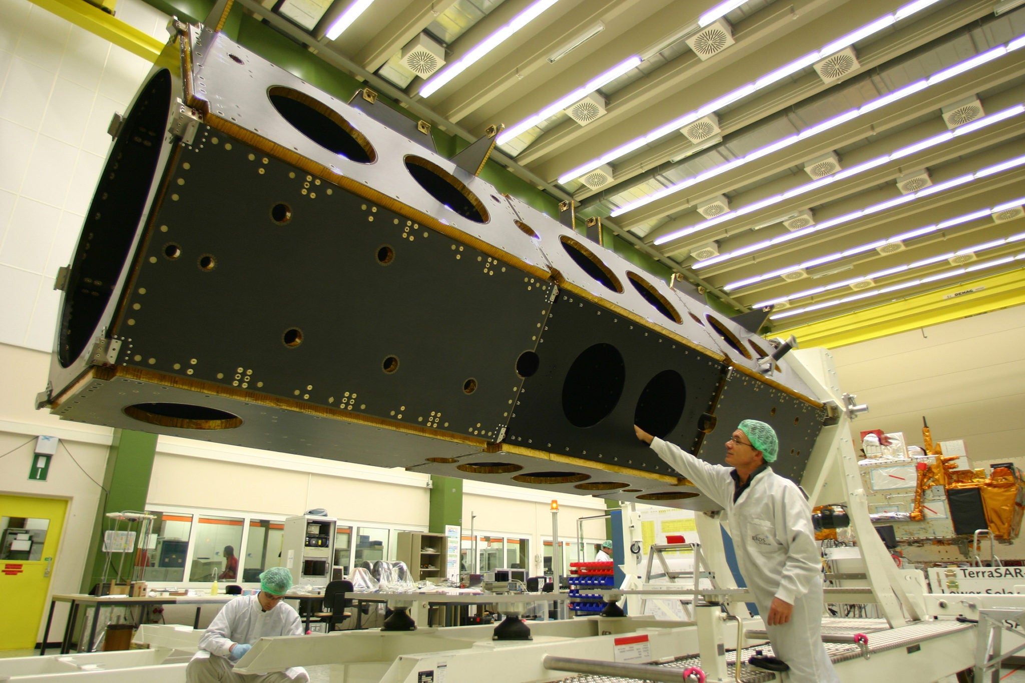 Astrium and IHS Partner to Support GEOINT Community