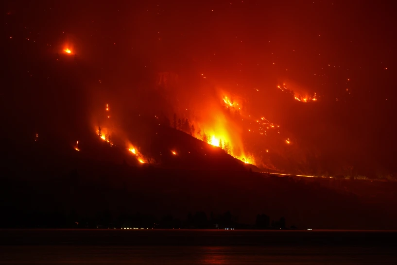 The Bald Range wildfire, that has forced people out of their homes in the south Okanagan region, burns in Summerland, B.C., late Saturday, Aug. 8, 2026. (Darryl DyckThe Canadian Press via AP)