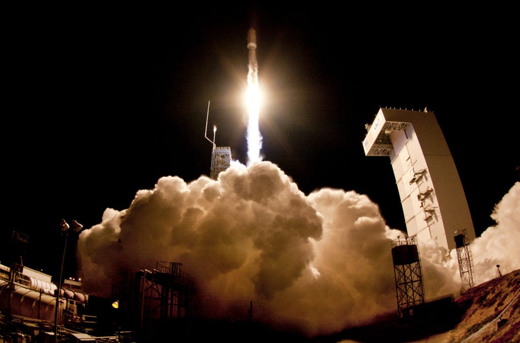 NASA Selects ULA’s Atlas 5 to Launch Mars Mission in 2016