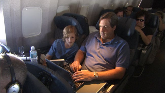 Gogo Selects SES to Expand In-Flight Broadband Services
