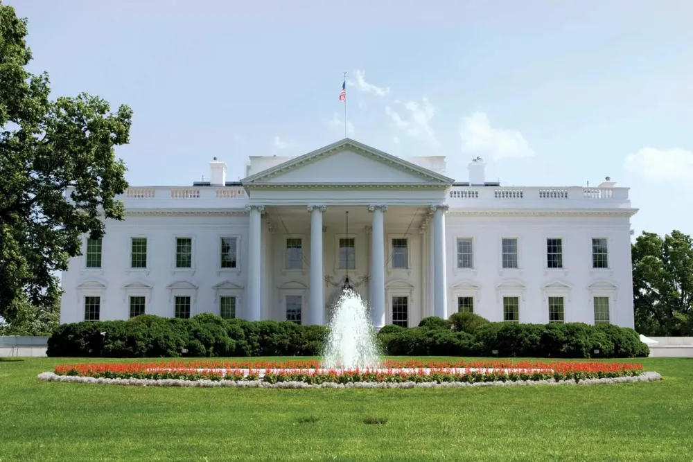 SpaceX and Blue Origin Withdraw From Paris Space Summit After White House Warning