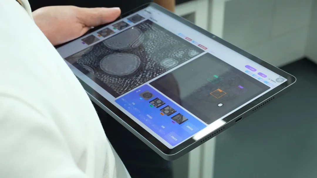 The full-field cell imager for space biomedical experiments in operation