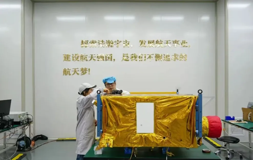 Xiguang-2 01 (Caiyun Hyperspectral-01) undergoing testing